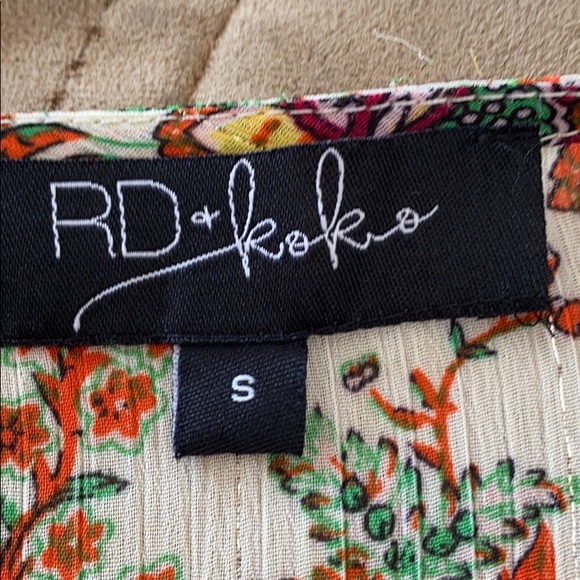 RD + Koko Sheer Kimono Wrap - Picture 4 of 9